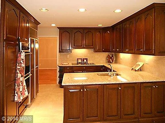 5th image of 8917 Lynnhurst Dr