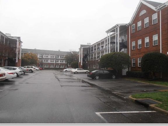 3rd image of 103 Westover Ave APT 203