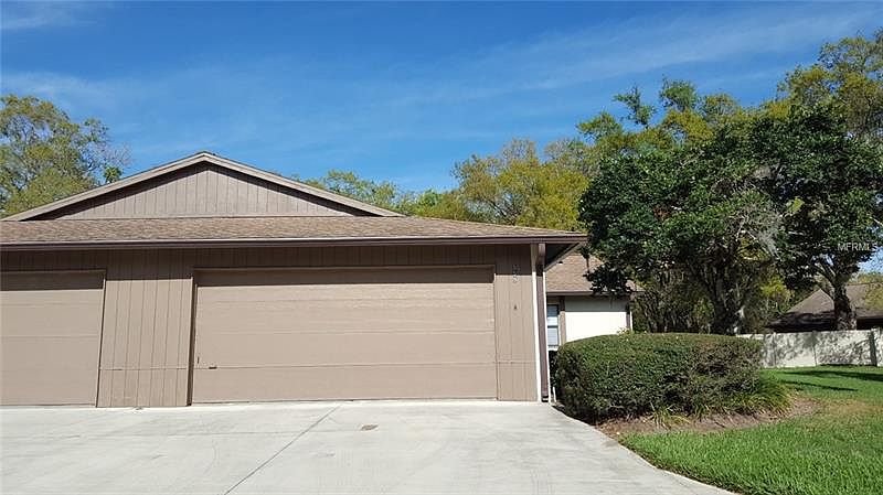 1st image of 559 Oak Hill Cir #33
