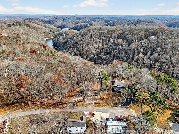 3rd image of 653 Ponder Ln