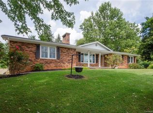 65 N Main St, Canton, NC 28716