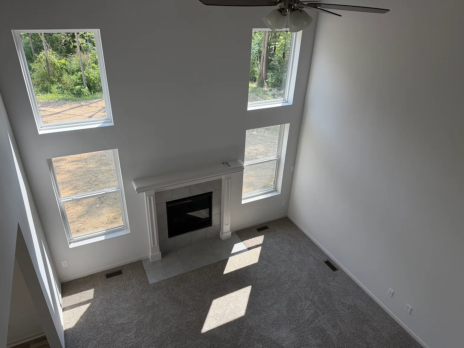 4 bed, 2.5 bath, 1920 sqft, $3,000 — Photo 4
