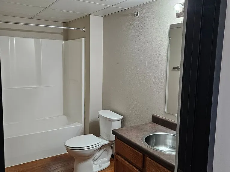 1629 E Michigan Ave — Photo 10