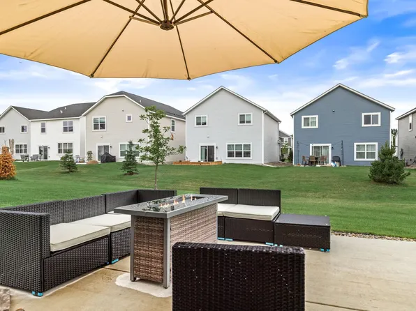 6822 102nd St S, Cottage Grove, MN 55016