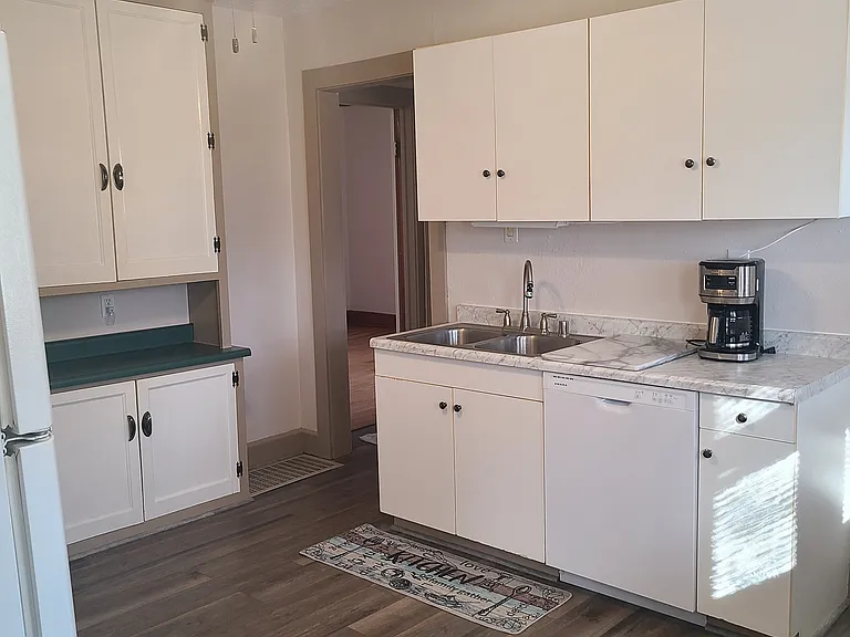 647 S Main St #2 — Photo 6