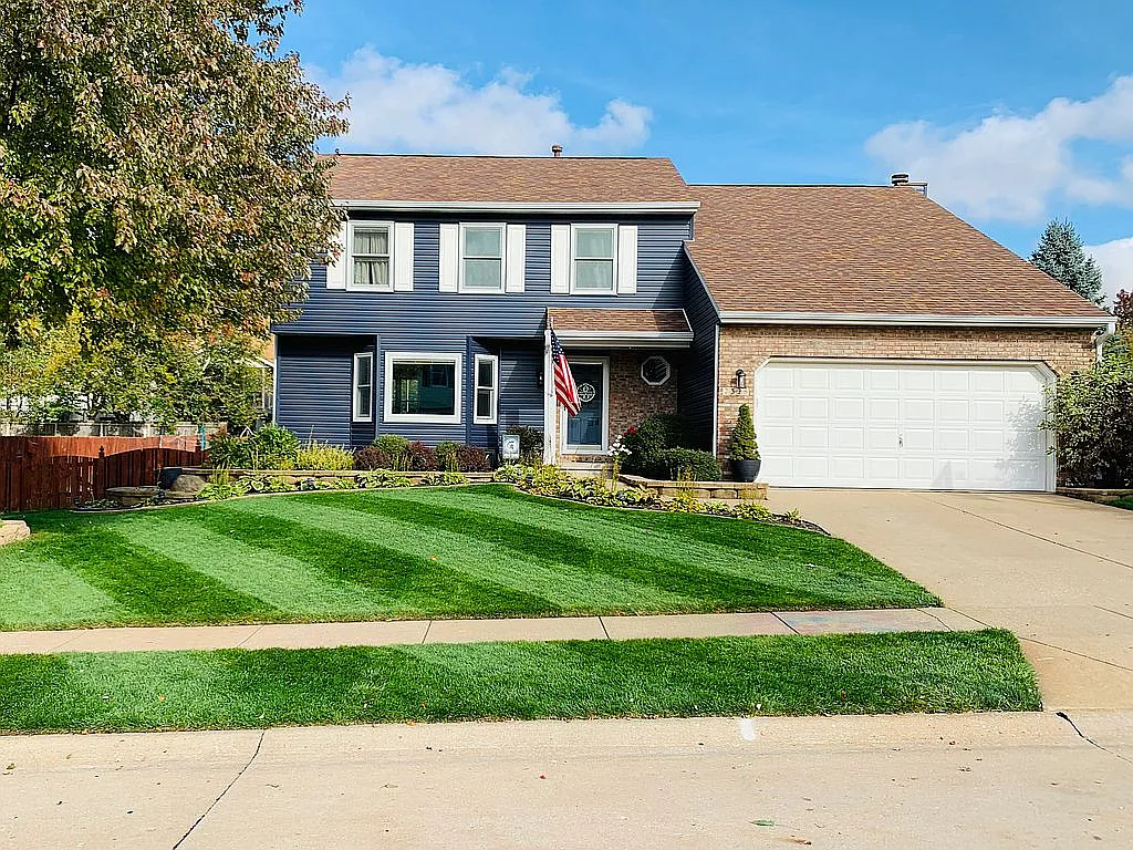 2326 Hawk Dr photo 1