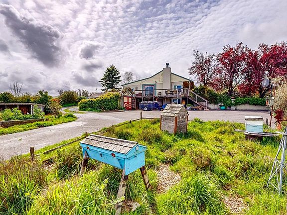 3rd image of 1105 Tomales Road
