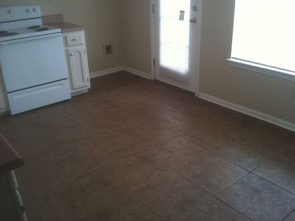 5376 Lock Bay Ln, Memphis, TN 38135