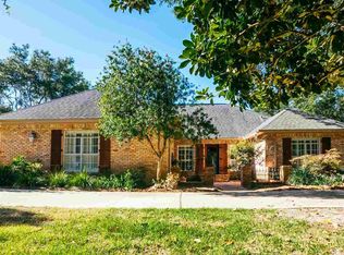 2437 W Bayshore Rd, Gulf Breeze, FL 32563