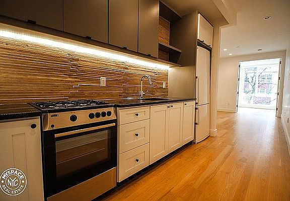 2nd image of 99 Montrose Ave #2G