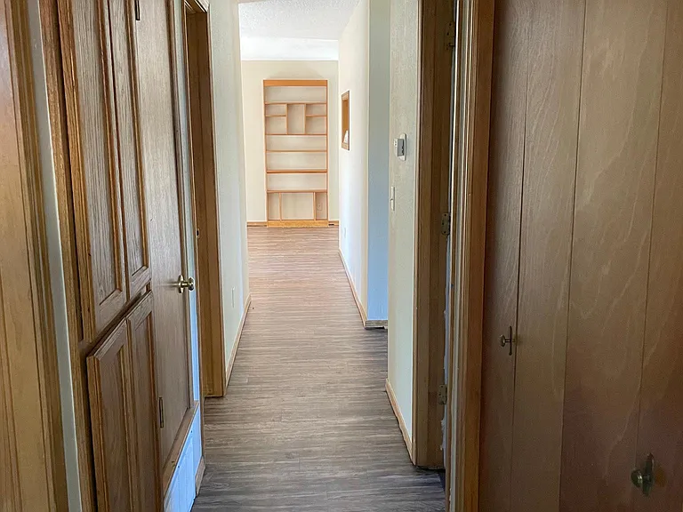640 Redstone Ave — Photo 18