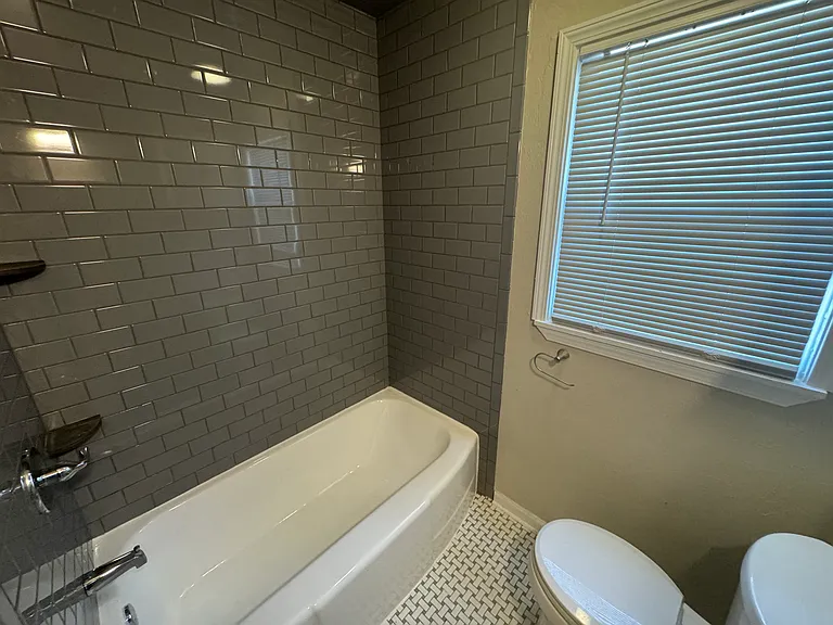 1408 Carlisle Ct — Photo 26