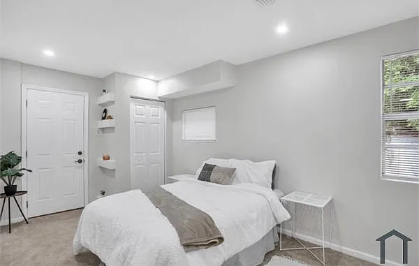 741 King St — Photo 4