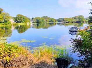 100 Ashland St APT C, Jewett City, CT 06351