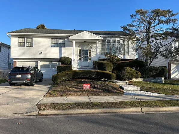 726 University St, Valley Stream, NY 11581