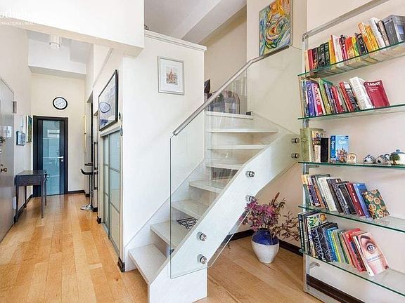 4th image of 310 E 46th St APT 10L