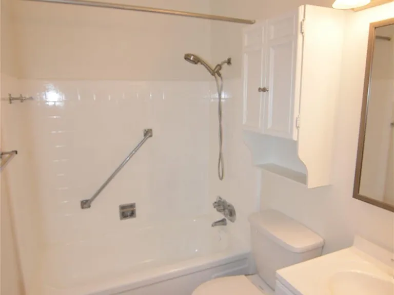 7104 Jetty Ln — Photo 11