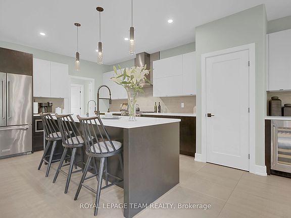 5th image of 295 Ridgemont Dr