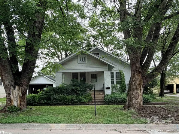 503 S 3rd St, Fairfield, IA 52556