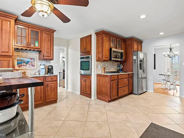 7005 Stone Mill Pl — Photo 3