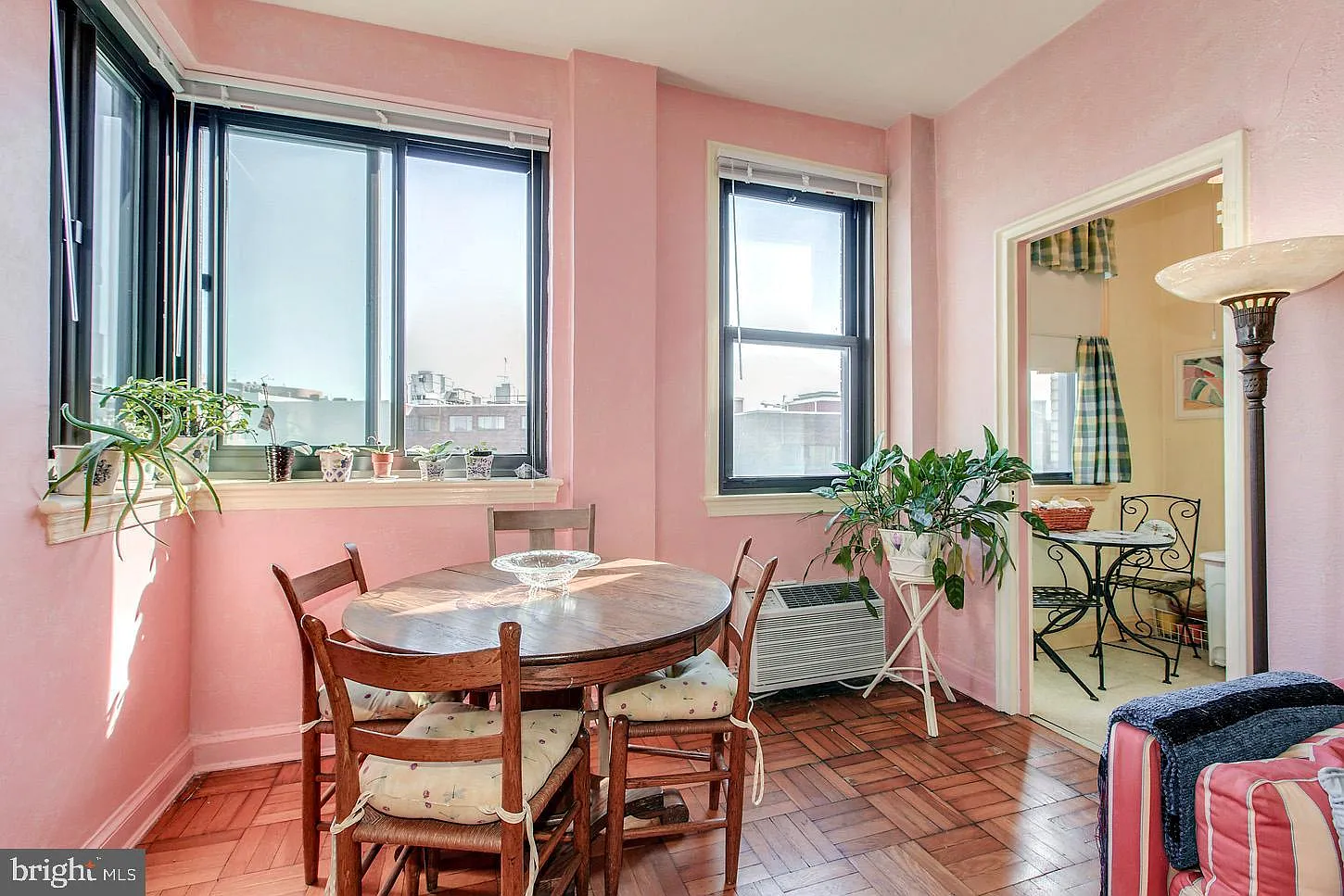 1 bed, 652 sqft, $2,400 — Photo 3