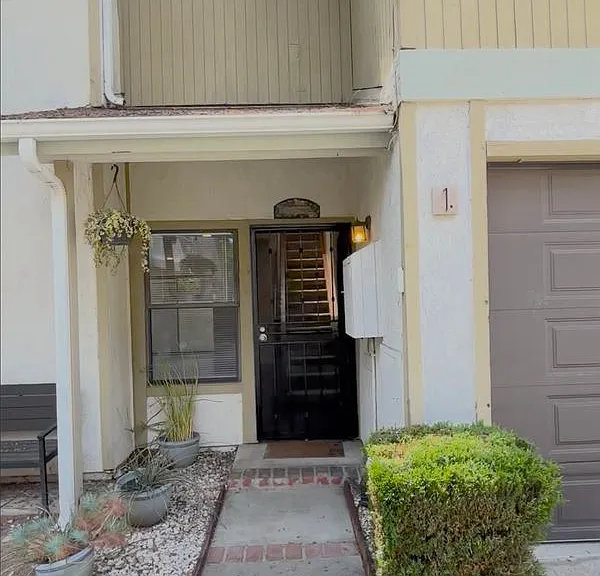 3310 E Collins Ave #1 — Photo 2