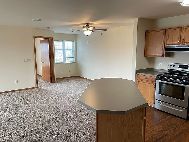 Door Creek Apartments — Photo 3