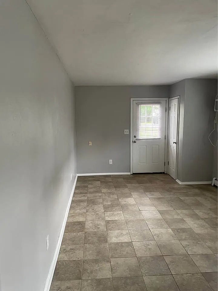 3 bed, 1200 sqft, $1,475 — Photo 3