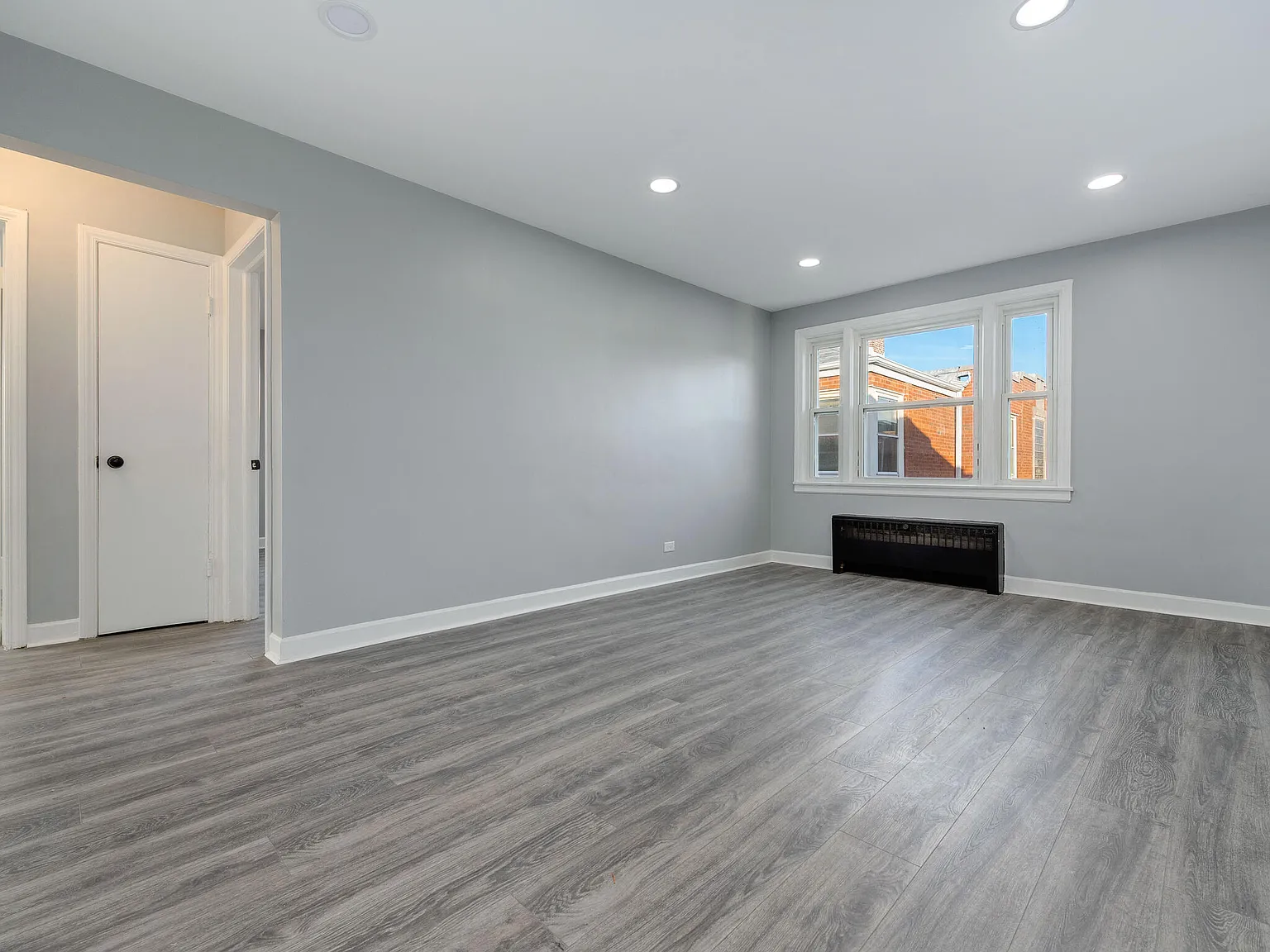 7520 N. Ridge Blvd — Photo 4