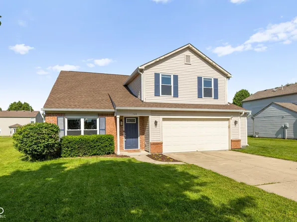 768 Yellowwood Dr, Greenwood, IN 46143