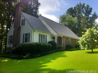 832 Avondale Rd, Gastonia, NC 28054