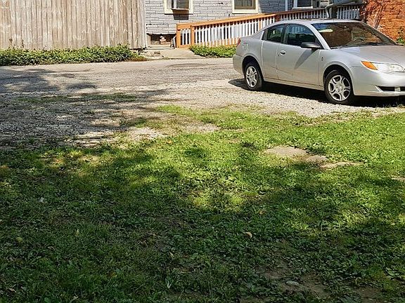 2nd image of 1638 Chase Ave #2