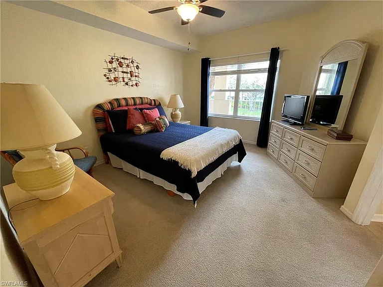 1070 Woodshire Ln #E204 — Photo 20