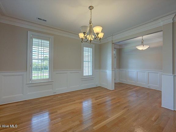 5th image of 207 Emmen Road