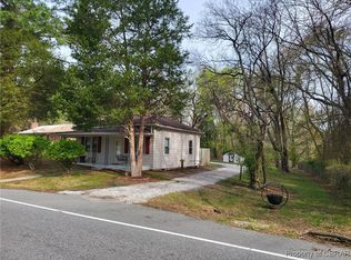 7 Saunders Rd, Newport News, VA 23601