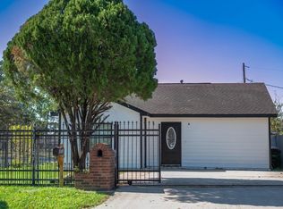 4803 Robertson St, Houston, TX 77009