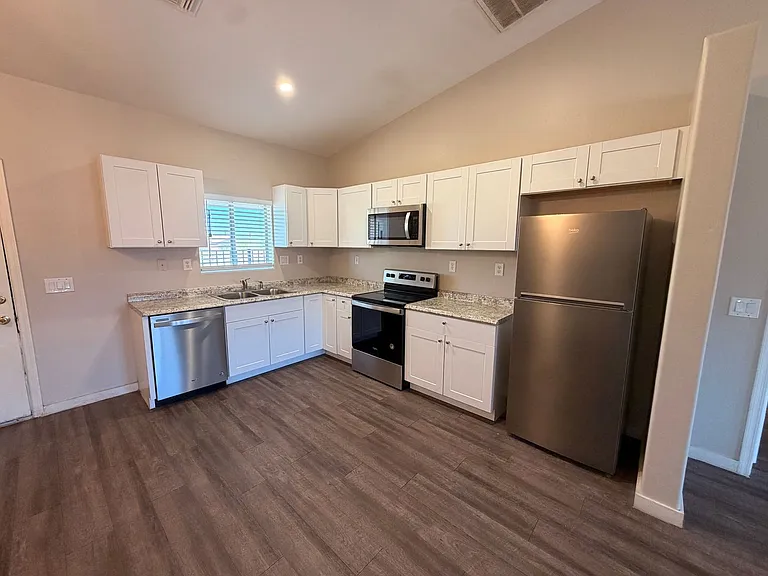 5777 S Jacaranda Rd — Photo 5