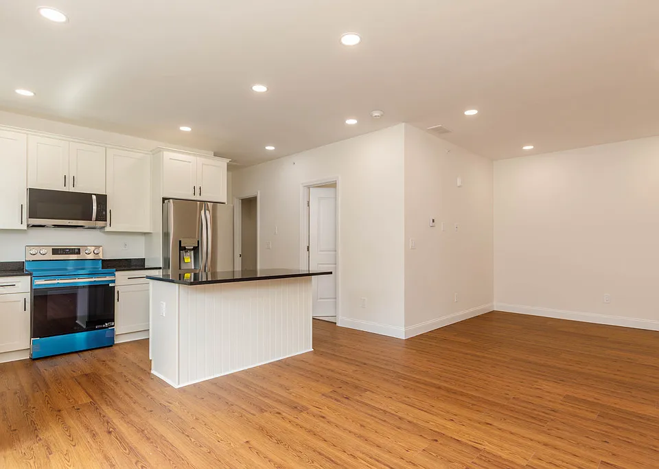 150 State Rd E #3