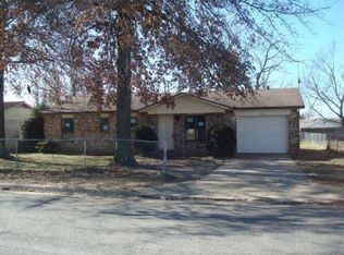 1812 S East St, Rogers, AR 72756