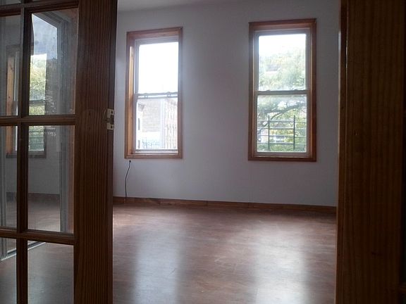 2nd image of 169 Irving Ave APT 2L
