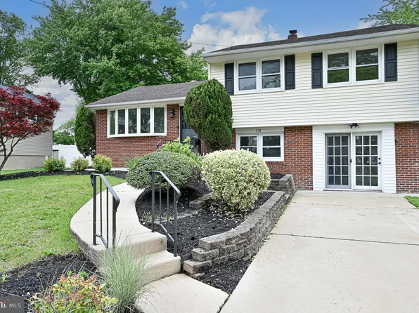 131 Willowbrook Rd, Cherry Hill, NJ 08034