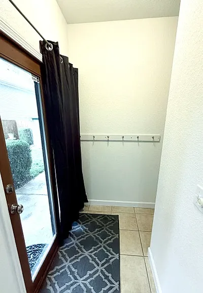 1022 New York St — Photo 26