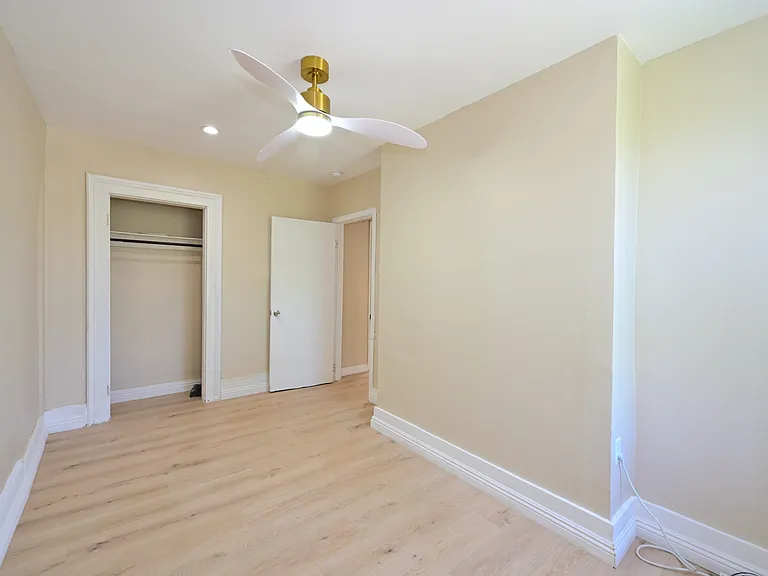 328 E Olive Ave — Photo 25
