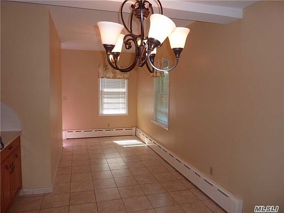 3rd image of 38 Nassau Ave