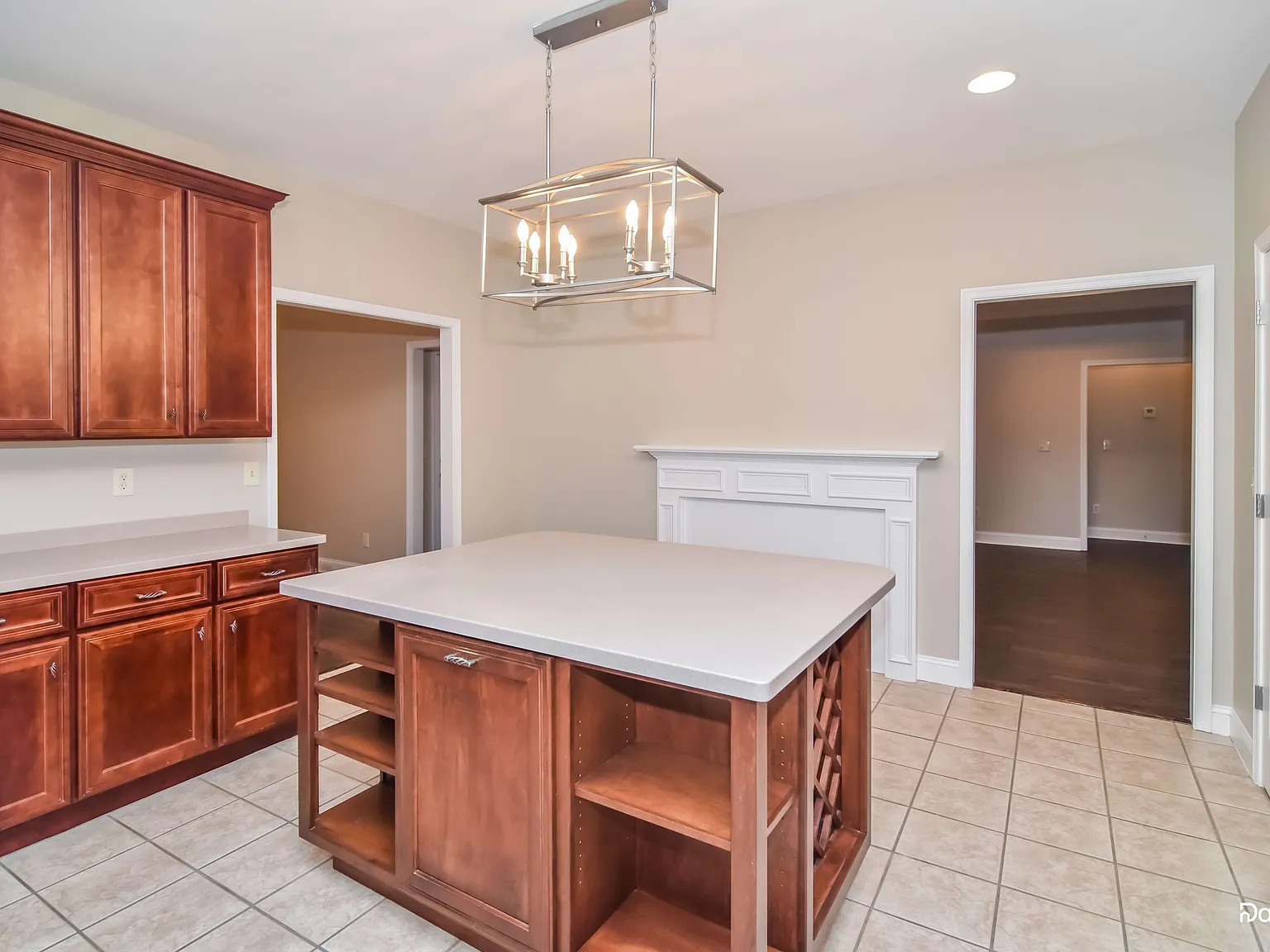 3 bed, 2.0 bath, 1988 sqft, $2,185 — Photo 2