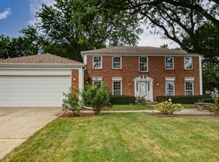853 Dorset Dr, Wheaton, IL 60189