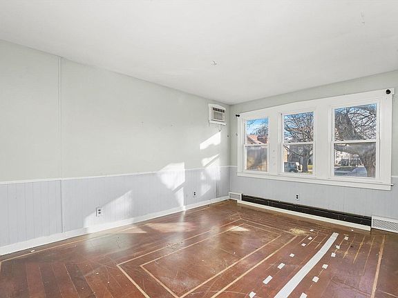 3rd image of 3104 N Osceola Ave