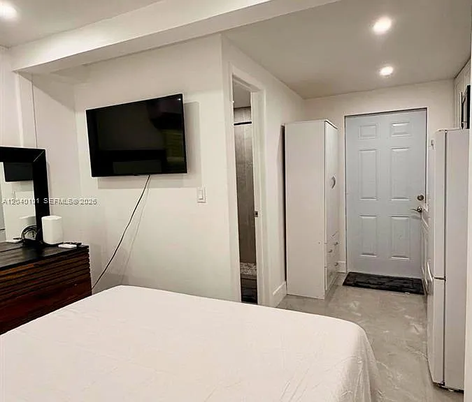 2255 SW 33rd Ave #1 — Photo 22