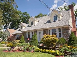 205 E Euclid St, Valley Stream, NY 11580