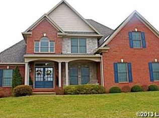 1030 Bittersweet Ln, Frankfort, KY 40601